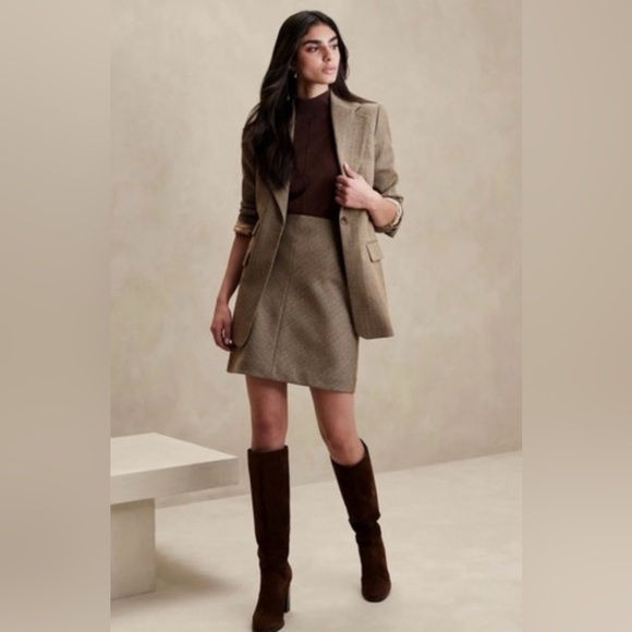 Banana Republic Dresses & Skirts - Banana Republic Women's Zamora Plaid Mini Skirt